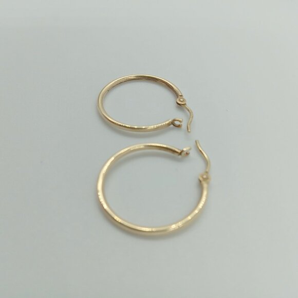 10K YG Huggies - Picture 7 of 11